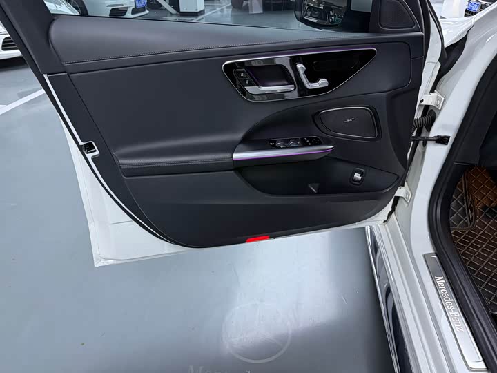 Фото 11 - Mercedes-Benz C-Class