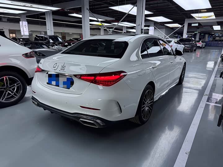 Фото 14 - Mercedes-Benz C-Class