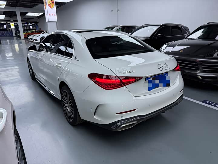 Фото 16 - Mercedes-Benz C-Class