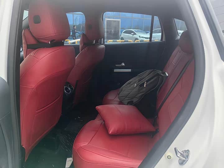 Фото 8 - Mercedes-Benz GLA-Class