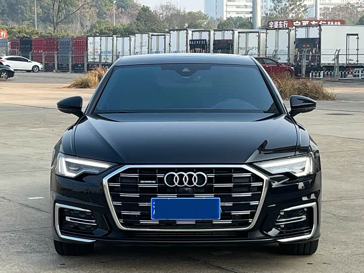 Фото 2 - Audi A6L