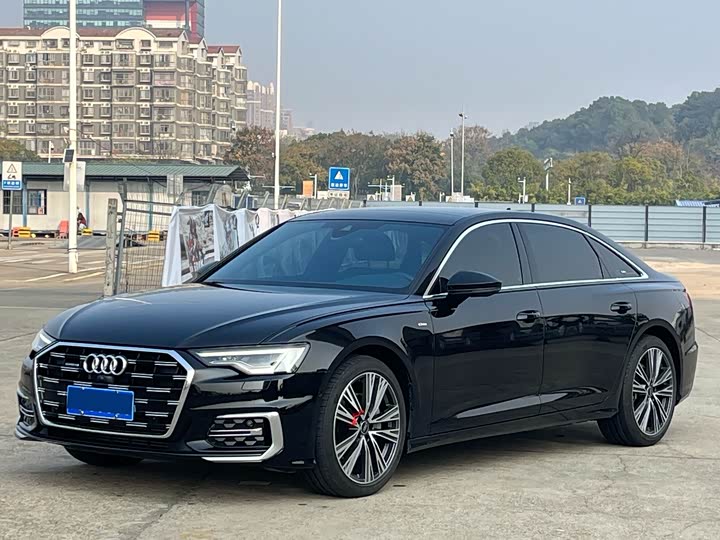 Фото 3 - Audi A6L