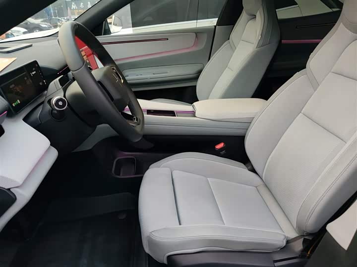 Фото 15 - Polestar 4