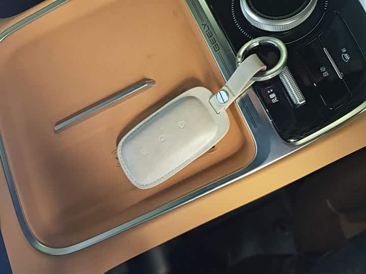 Фото 11 - Geely Galaxy Starship 7