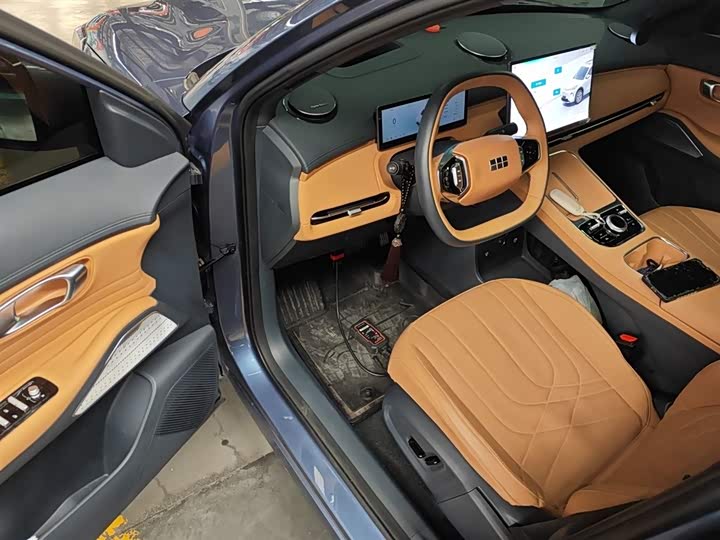 Фото 13 - Geely Galaxy Starship 7