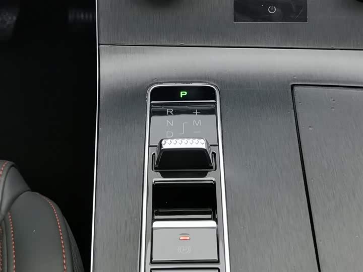 Фото 13 - Exeed LX