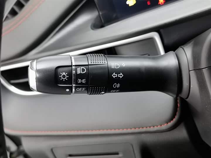 Фото 21 - Exeed LX