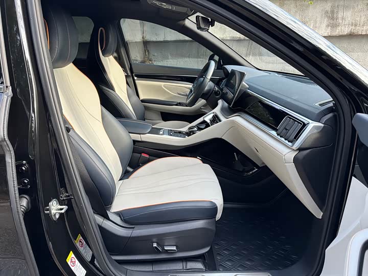 Фото 11 - BYD Song Plus Hybrid/EV