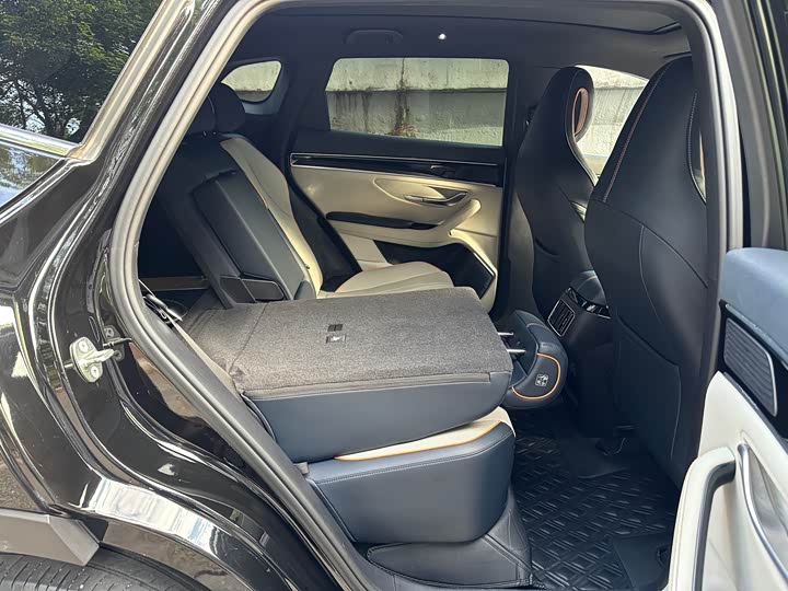 Фото 14 - BYD Song Plus Hybrid/EV