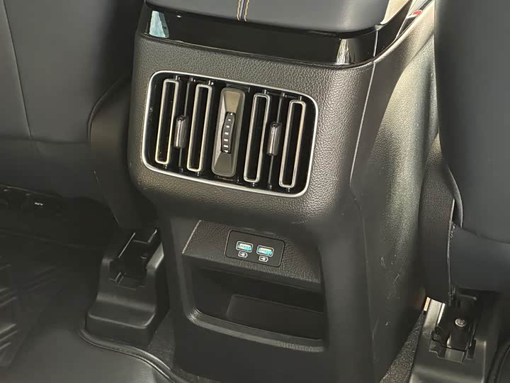 Фото 15 - BYD Song Plus Hybrid/EV