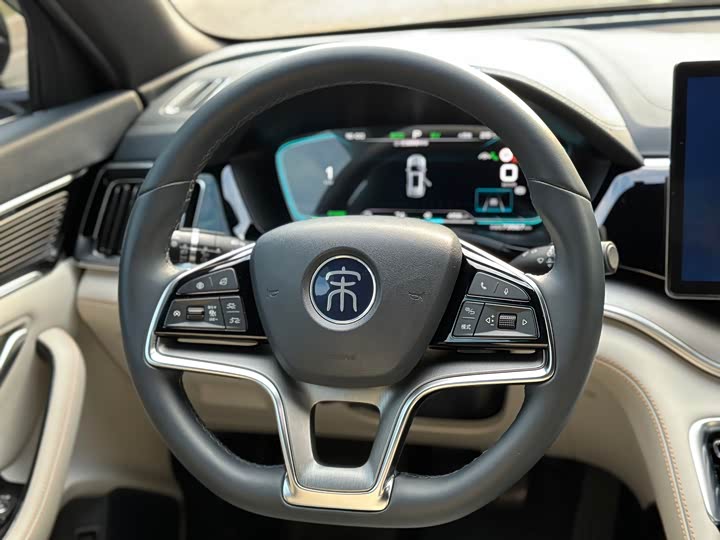 Фото 17 - BYD Song Plus Hybrid/EV