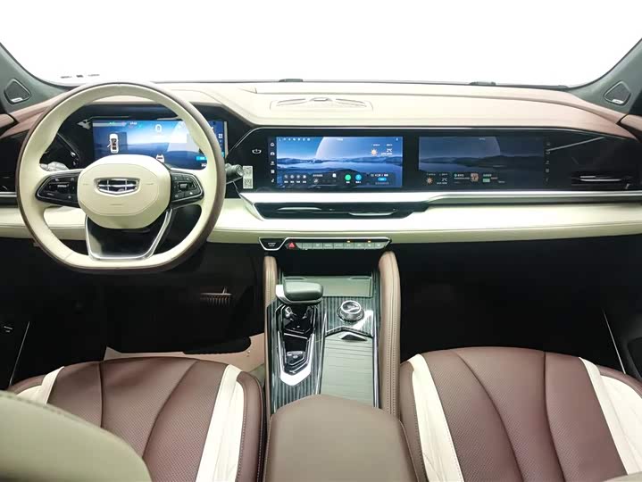 Фото 12 - Geely Monjaro