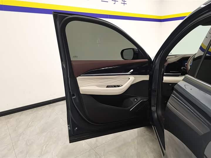 Фото 7 - Geely Monjaro