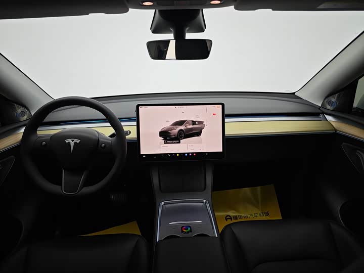 Фото 15 - Tesla Model Y