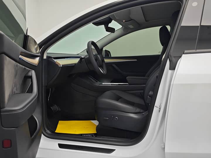 Фото 7 - Tesla Model Y