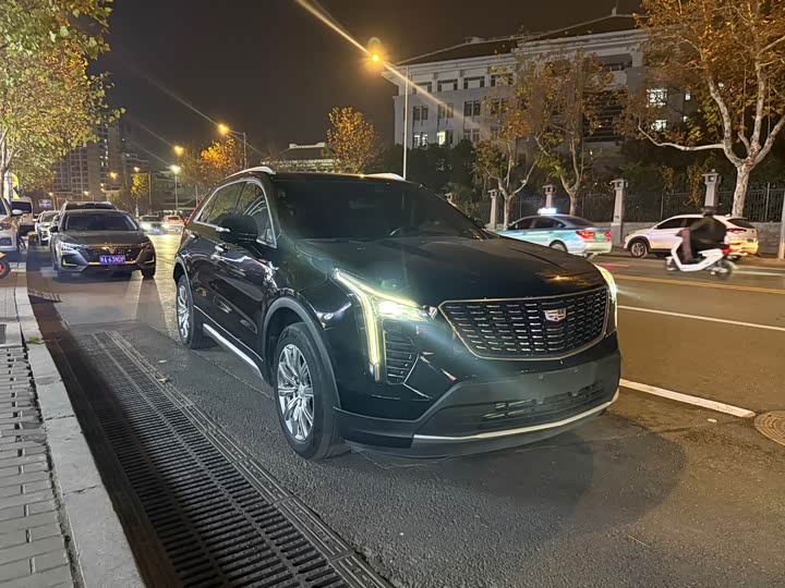 Фото 2 - Cadillac XT4