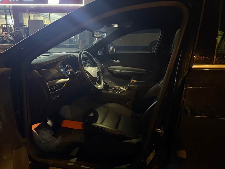 Фото 3 - Cadillac XT4