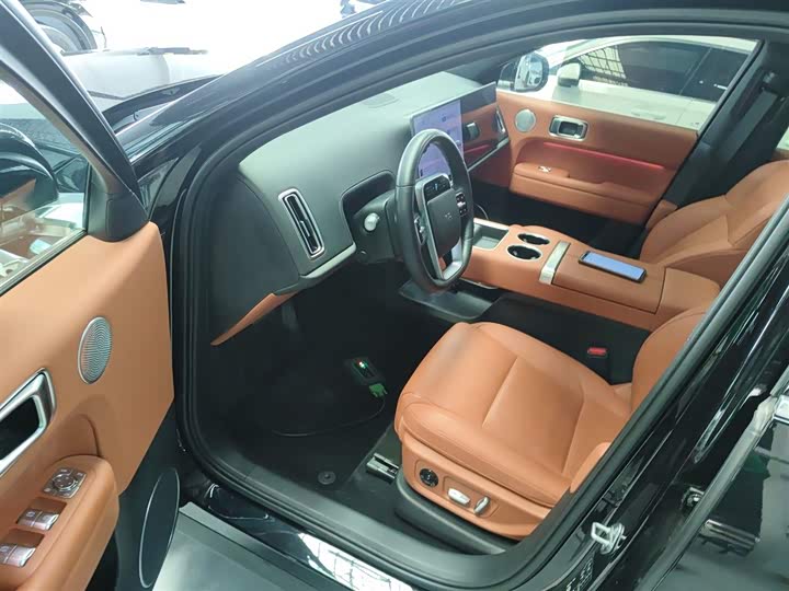 Фото 13 - LiXiang L6