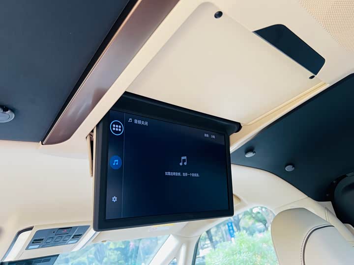 Фото 16 - Toyota Alphard