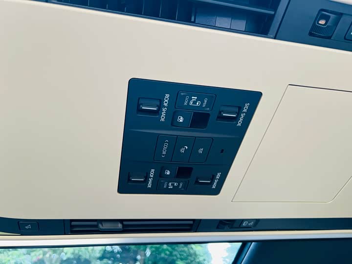 Фото 18 - Toyota Alphard