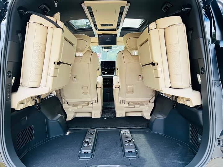 Фото 21 - Toyota Alphard