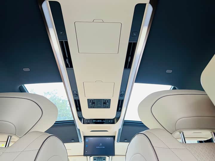 Фото 23 - Toyota Alphard