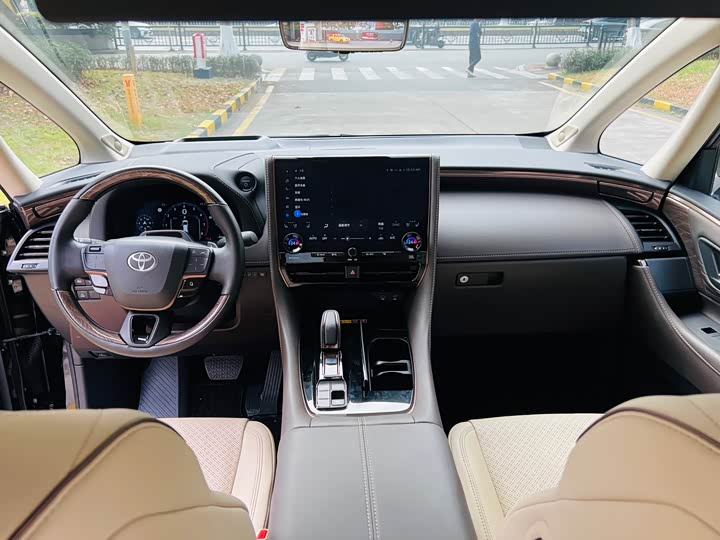 Фото 25 - Toyota Alphard
