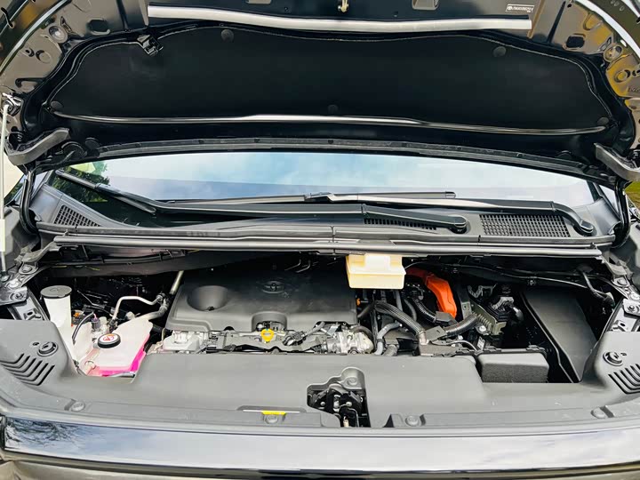 Фото 33 - Toyota Alphard