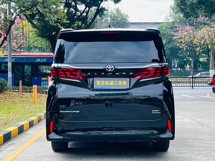 Фото 6 - Toyota Alphard