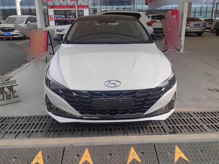 Фото 2 - Hyundai Elantra N line