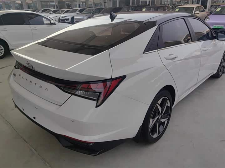 Фото 3 - Hyundai Elantra N line