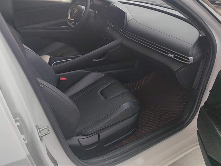 Фото 8 - Hyundai Elantra N line