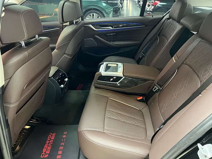 Фото 10 - BMW 5 Series