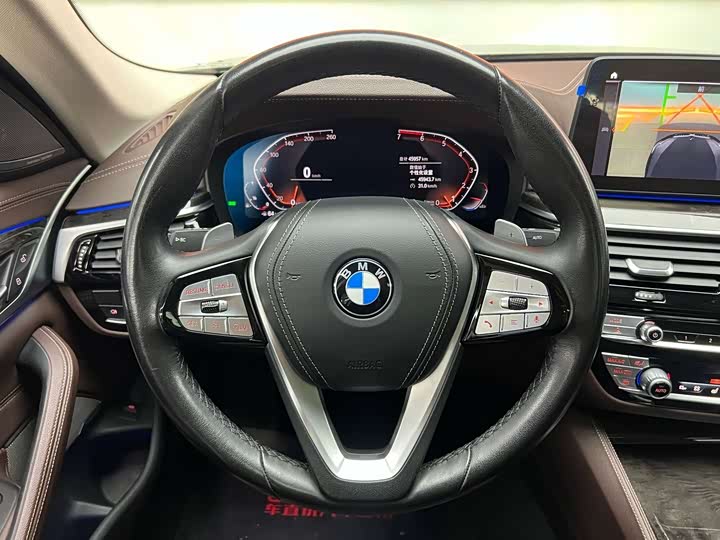 Фото 14 - BMW 5 Series