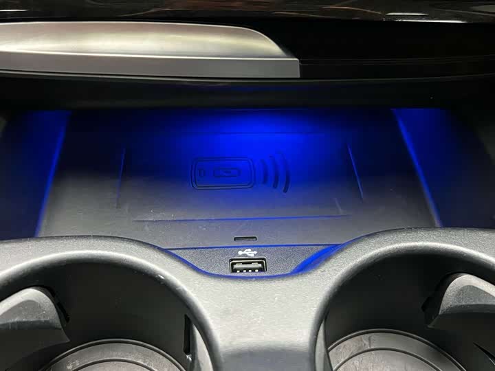 Фото 24 - BMW 5 Series