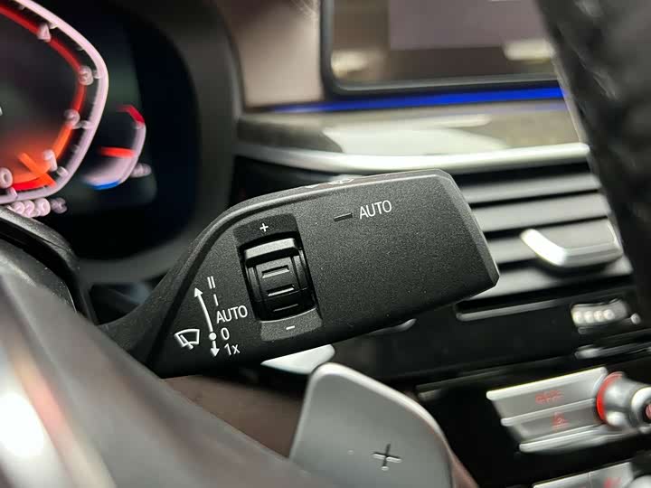 Фото 28 - BMW 5 Series