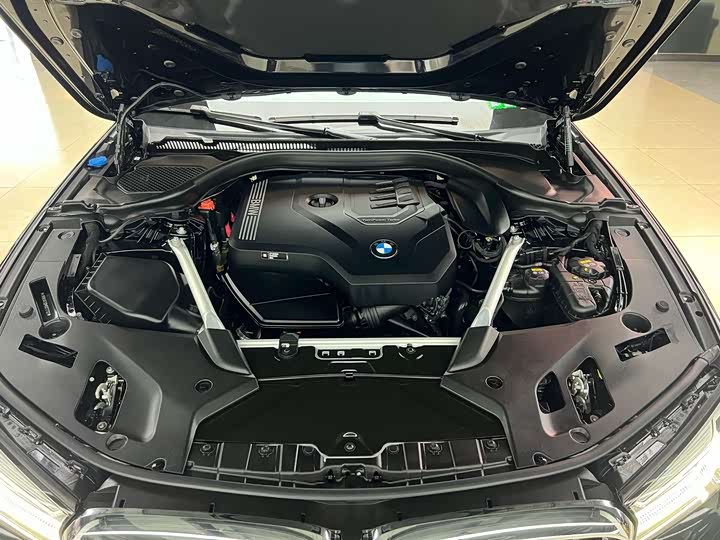 Фото 30 - BMW 5 Series