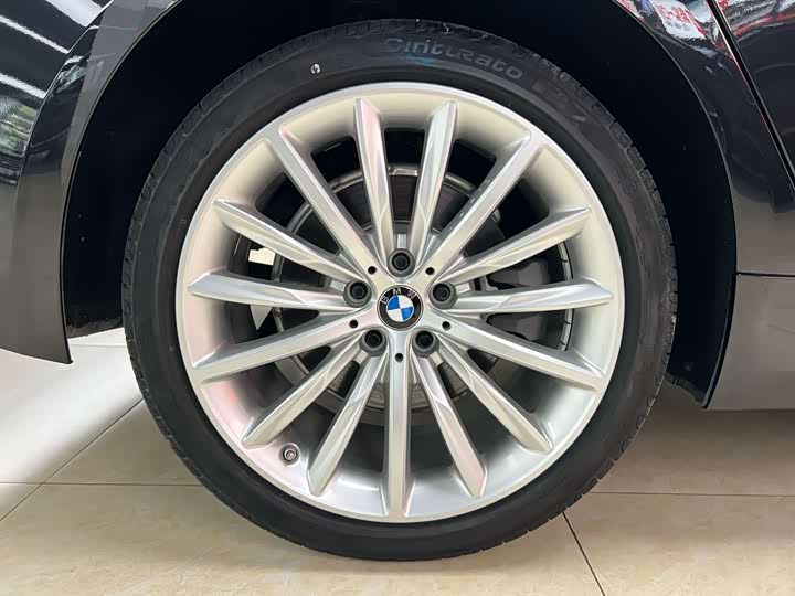 Фото 33 - BMW 5 Series