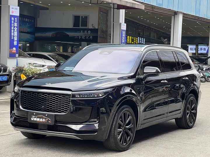 Фото 1 - LiXiang One