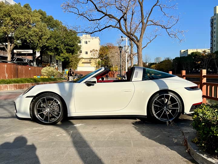 Фото 3 - Porsche 911