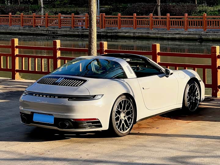 Фото 7 - Porsche 911