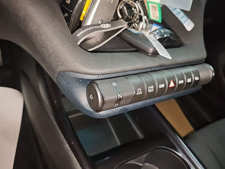 Фото 14 - BYD Dolphin