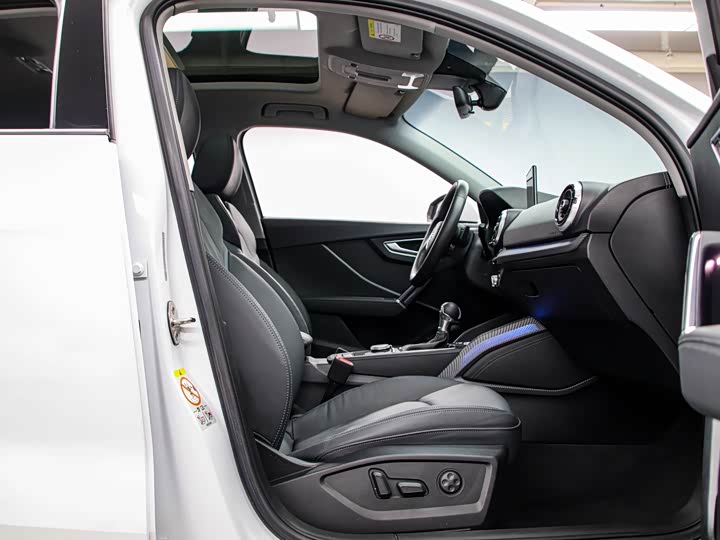 Фото 14 - Audi Q2L