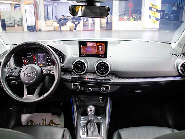 Фото 4 - Audi Q2L