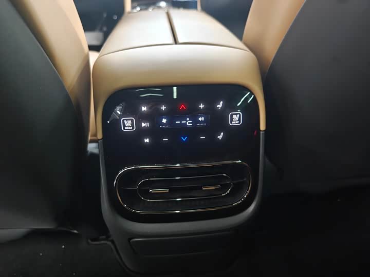 Фото 16 - Leapmotor C01