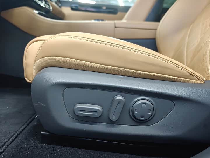 Фото 22 - Leapmotor C01