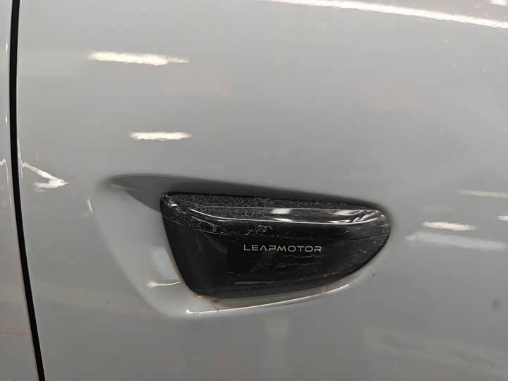 Фото 25 - Leapmotor C01