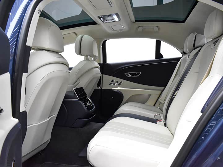 Фото 13 - Bentley Flying Spur