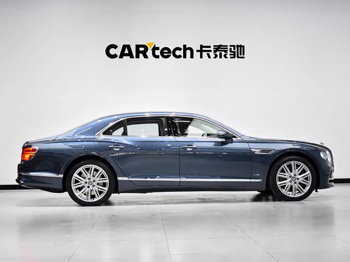 Фото 16 - Bentley Flying Spur