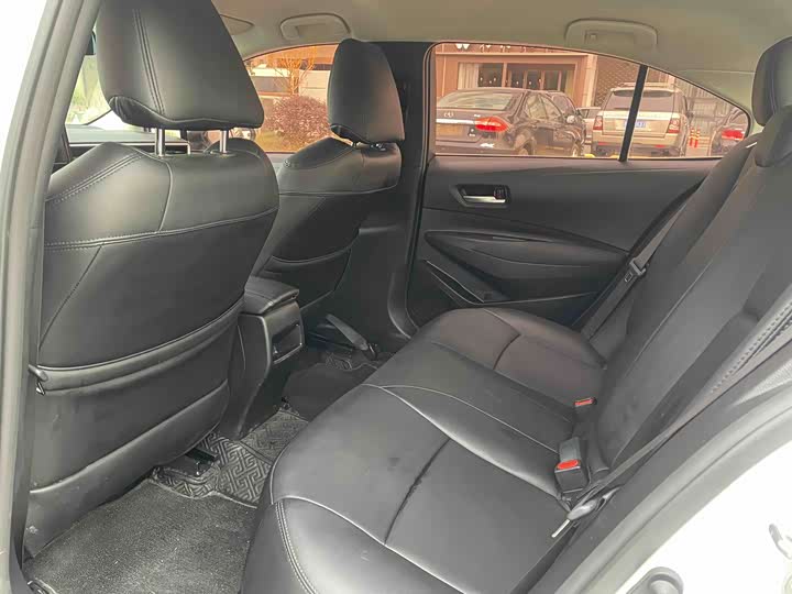 Фото 7 - Toyota Corolla